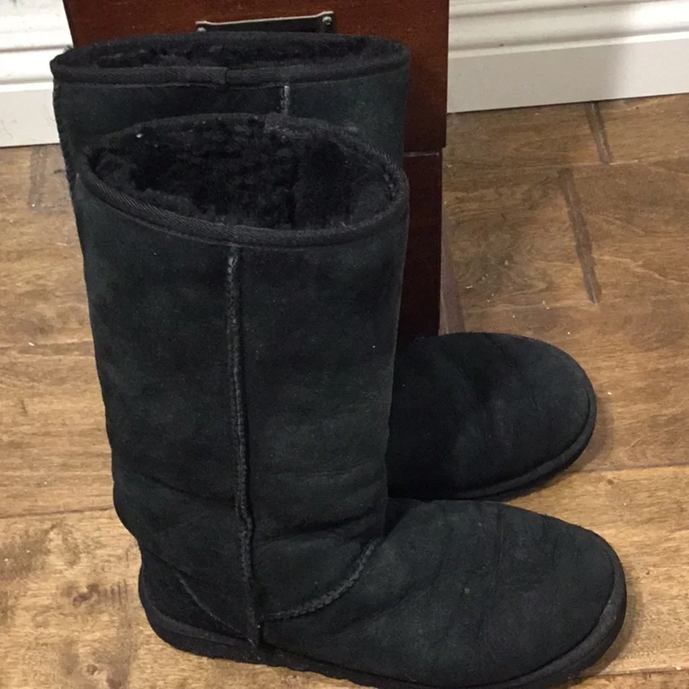 UGG fleece lined